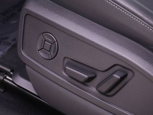 Used 2025 Audi Q5 Premium w/ Convenience Package AWD/4WD image 19