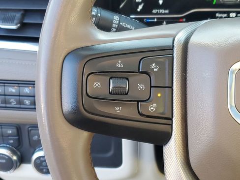 Used 2023 GMC Yukon XL Denali image 15