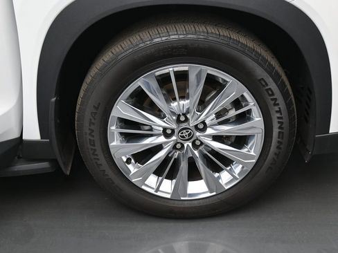 Used 2024 Toyota Grand Highlander Platinum image 43