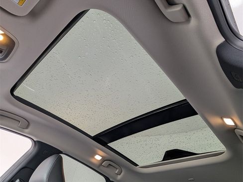 Certified 2025 INFINITI QX50 Luxe image 18