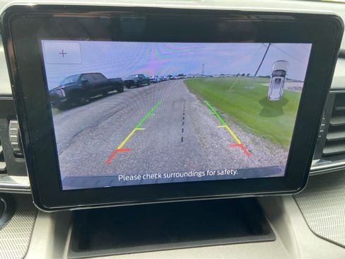Used 2023 Ford Explorer XLT w/ Equipment Group 202A AWD/4WD image 40