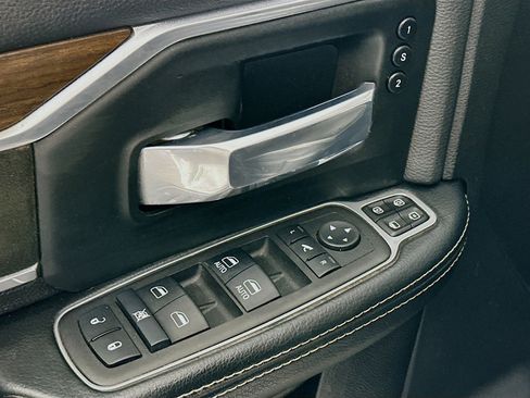 Used 2024 RAM 2500 Laramie image 15