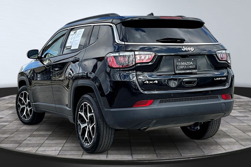Used 2025 Jeep Compass Limited AWD/4WD image 5