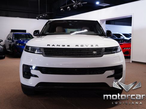 Used 2023 Land Rover Range Rover Sport SE AWD/4WD image 2