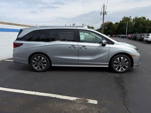 Certified 2026 Honda Odyssey Elite image 6