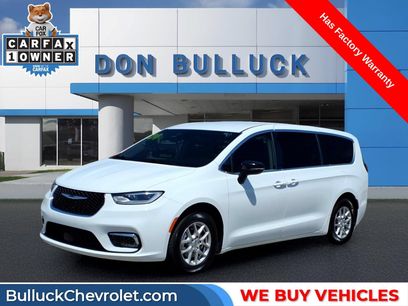 Used 2024 Chrysler Pacifica Touring-L