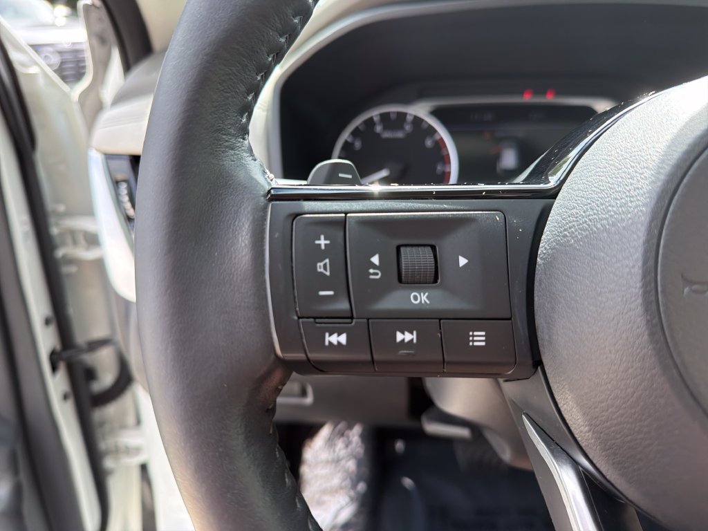 Used 2021 Nissan Rogue SL w/ Premium Package FWD image 22