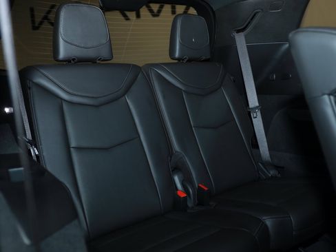 Used 2025 Cadillac XT6 Premium Luxury image 21