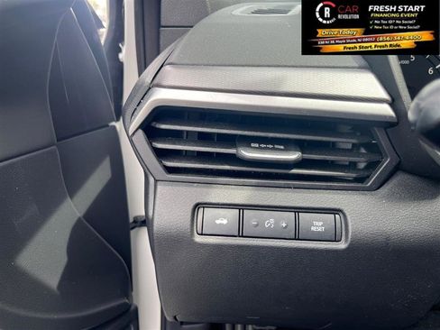 Used 2025 Nissan Altima 2.5 SR image 23