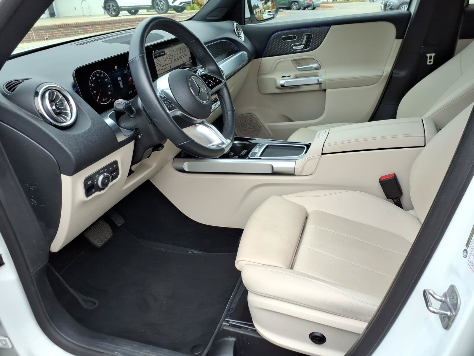 Certified 2025 Mercedes-Benz GLB 250 4MATIC image 11