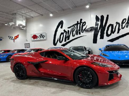 Used 2025 Chevrolet Corvette Z06 w/ Stealth Interior Trim Package image 8