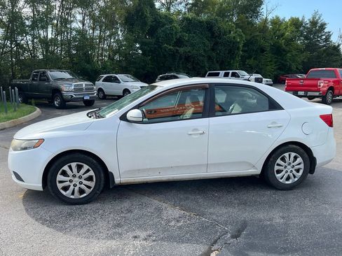 Used 2013 Kia Forte EX FWD image 5