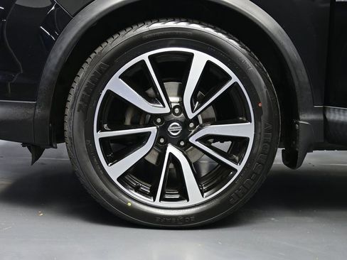 Used 2018 Nissan Rogue Sport SL w/ SL Premium Package image 23