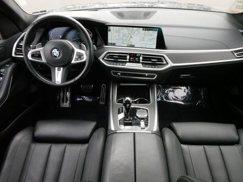 Used 2022 BMW X7 xDrive40i w/ M Sport Package image 10