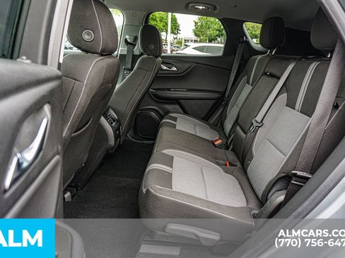 Used 2025 Chevrolet Blazer LT FWD image 22
