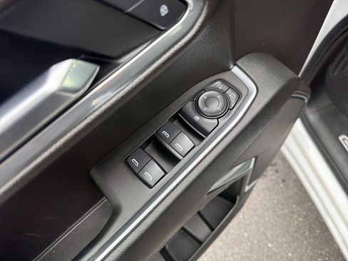 Used 2025 Chevrolet Silverado 1500 LT image 16