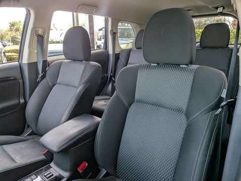 Used 2020 Mitsubishi Outlander ES image 13