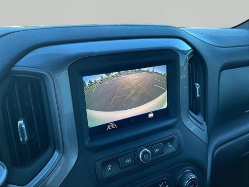 Used 2020 Chevrolet Silverado 1500 Custom w/ Custom Value Package AWD/4WD image 14