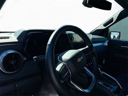 New 2024 Chevrolet Colorado LT w/ LT Convenience Package III image 12