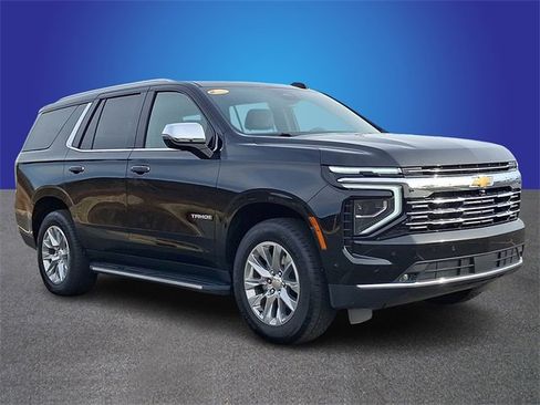 Used 2025 Chevrolet Tahoe Premier image 3