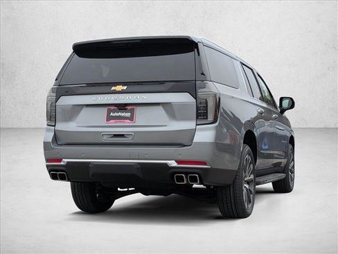 New 2026 Chevrolet Suburban High Country image 5