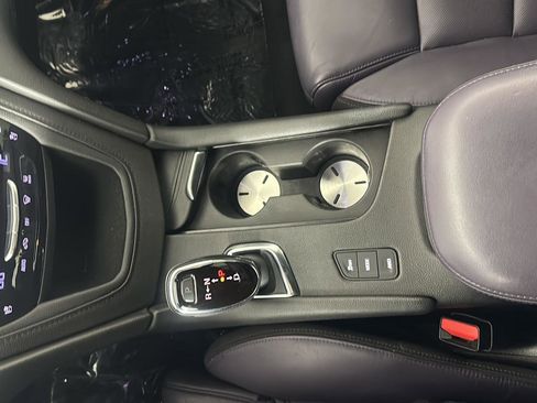 Used 2017 Cadillac XT5 Luxury w/ Driver Awareness Package image 15