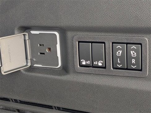 New 2026 GMC Yukon Elevation w/ Elevation Premium Package image 14