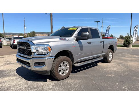 Used 2024 RAM 2500 Big Horn AWD/4WD image 4