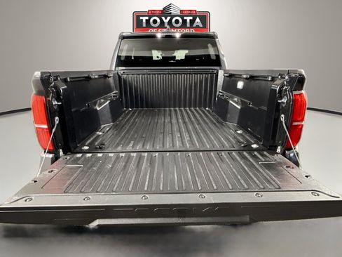 Certified 2026 Toyota Tacoma SR5 AWD/4WD image 24
