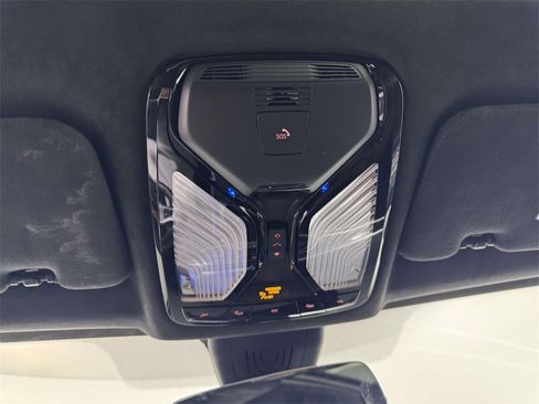 Used 2020 BMW X7 xDrive40i w/ M Sport Package image 25