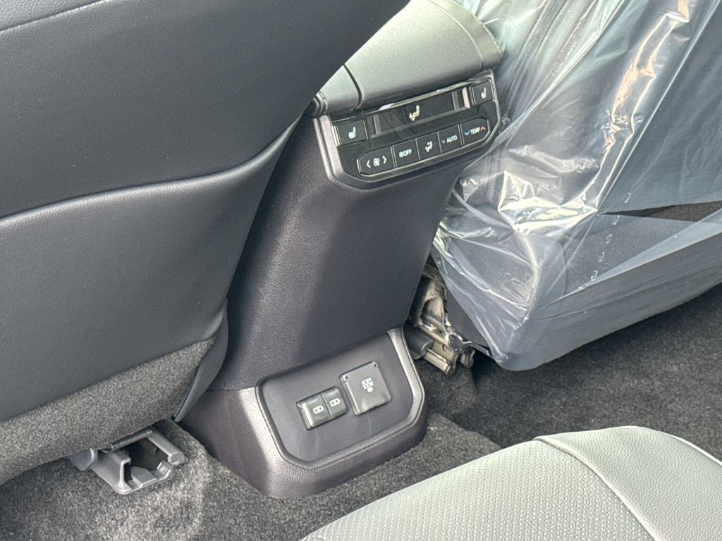 New 2026 Toyota Highlander Platinum AWD/4WD image 41
