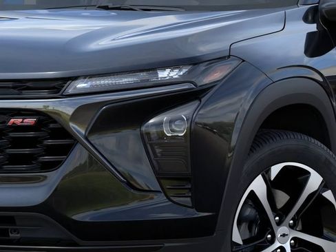 New 2026 Chevrolet Trax RS w/ Sunroof Package FWD image 10