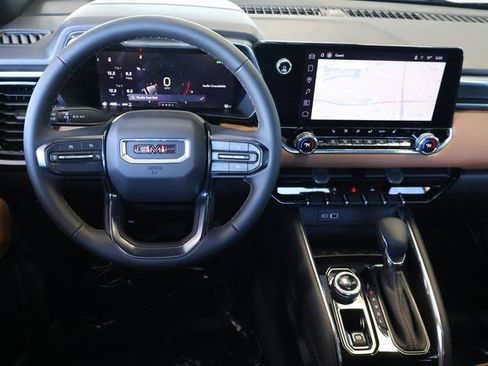 New 2026 GMC Canyon AT4 AWD/4WD image 15
