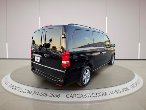 Used 2016 Mercedes-Benz Metris Passenger image 5