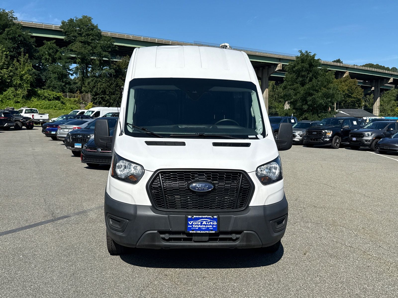 Used 2024 Ford Transit 250 148 High Roof RWD image 2