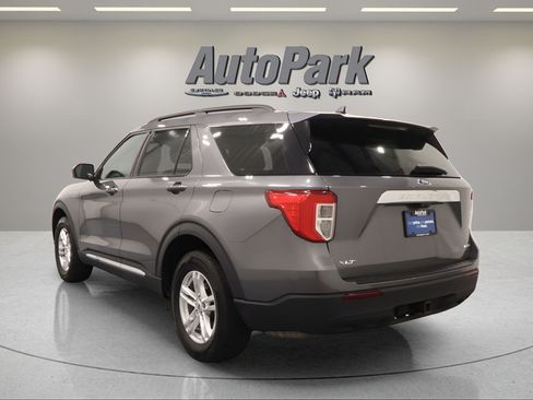 Used 2023 Ford Explorer XLT w/ Class IV Trailer Tow Package AWD/4WD image 7