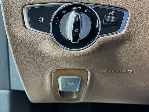 Used 2021 Mercedes-Benz E 350 4MATIC Sedan image 17