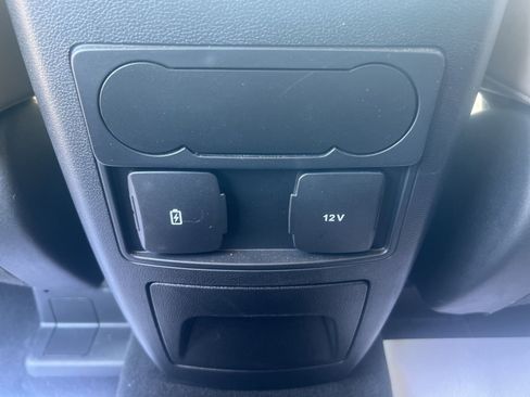 Used 2023 Ford Explorer XLT w/ Equipment Group 202A AWD/4WD image 47