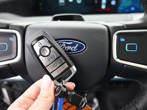 New 2026 Ford Expedition Max Platinum w/ Driver's Package AWD/4WD image 40