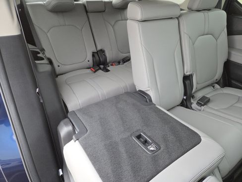 Used 2025 Honda Pilot EX-L image 21