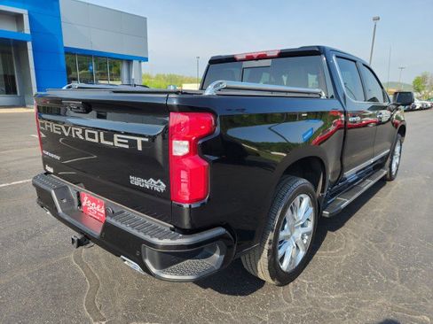 Used 2022 Chevrolet Silverado 1500 High Country w/ High Country Premium Package image 5