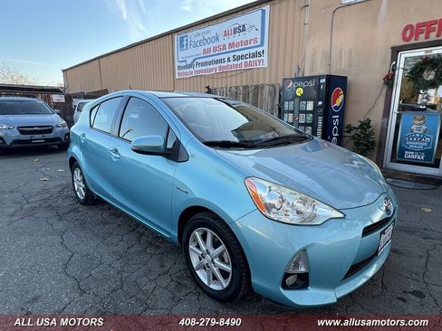 Used 2014 Toyota Prius C Four image 2