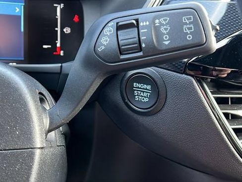 Used 2025 Ford Escape ST-Line AWD/4WD image 28