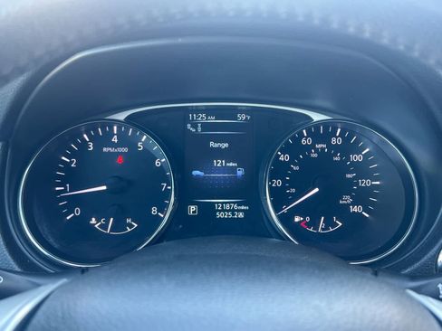 Used 2016 Nissan Rogue SL w/ SL Premium Package image 25