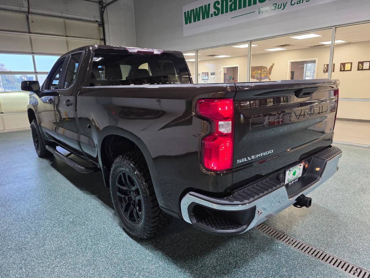 Used 2019 Chevrolet Silverado 1500 LT w/ Trailering Package AWD/4WD image 9