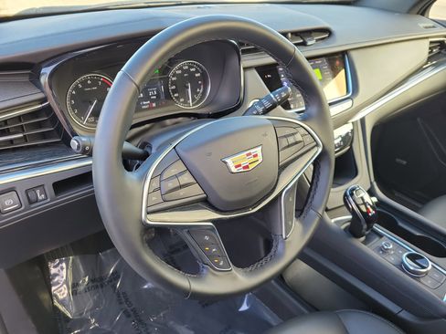 Certified 2025 Cadillac XT5 Premium Luxury image 21