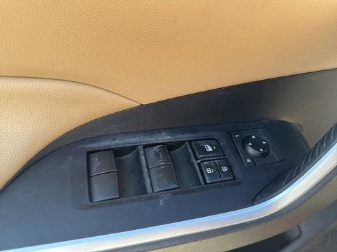 Used 2019 Toyota RAV4 LE w/ All Weather Liner Package image 24