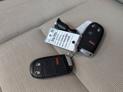 Used 2014 Jeep Grand Cherokee Laredo w/ Quick Order Package 23E image 39