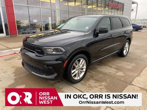 Used 2023 Dodge Durango GT image 1