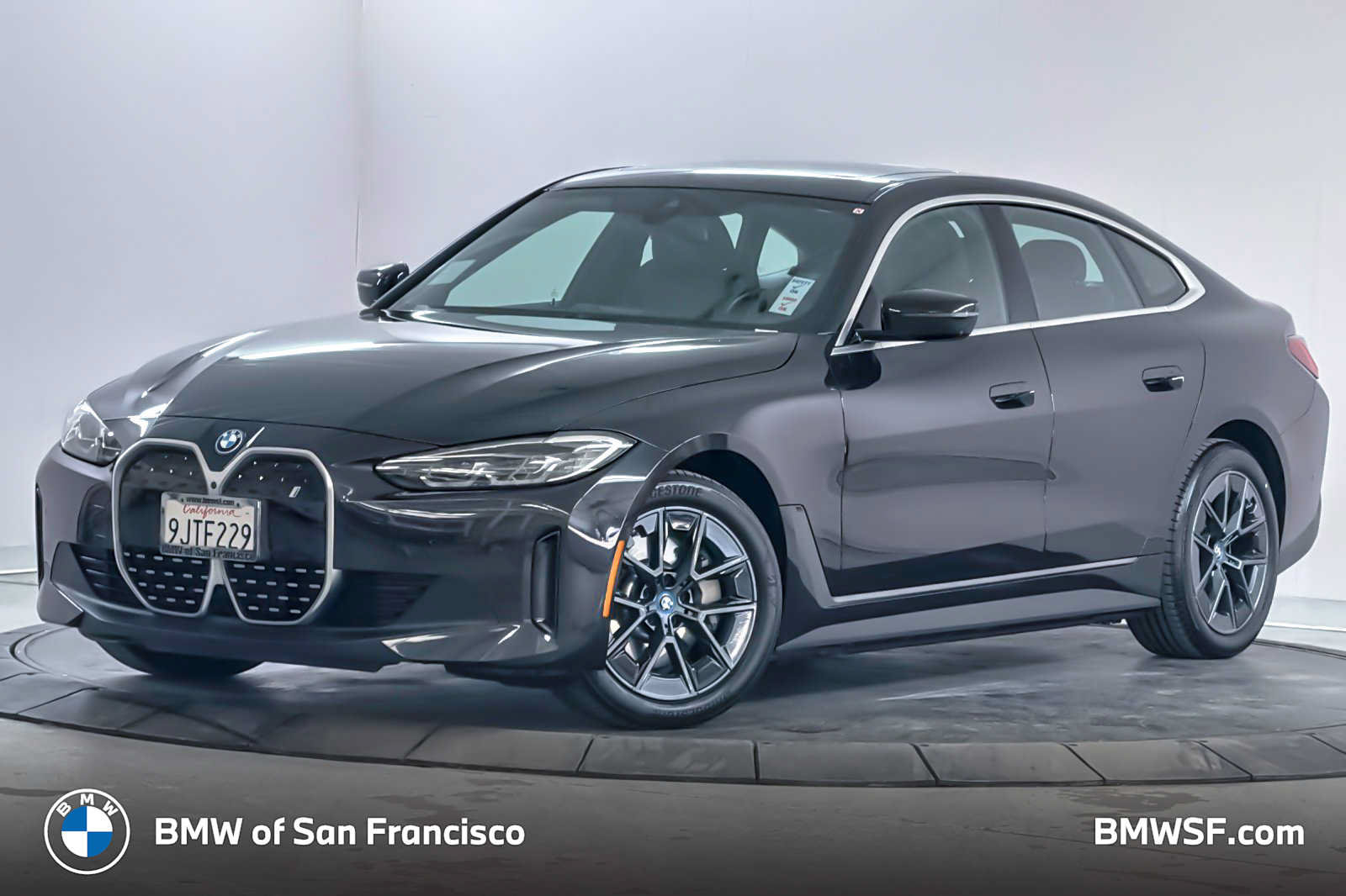 Used 2024 BMW i4 eDrive40 w/ Premium Package RWD image 1